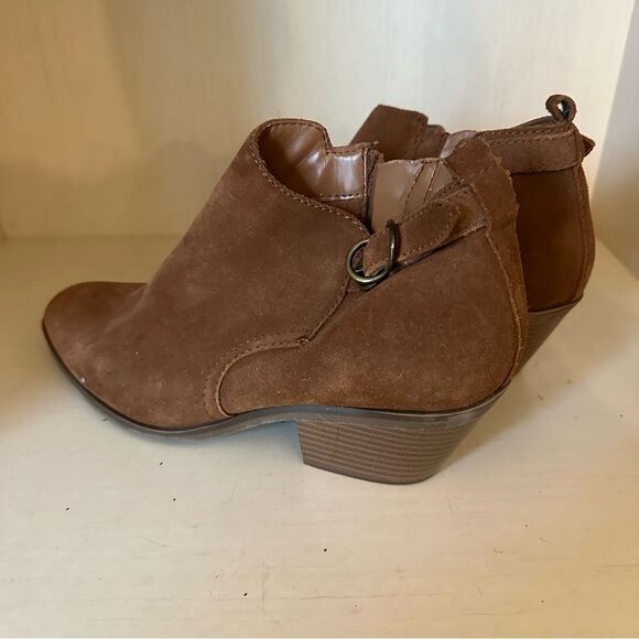 Kohl's Brown Ankle Booties with Western Flair - Picture 6 of 6